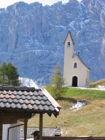 Kapelle Passo Gardena